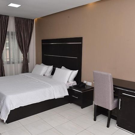 Urban Metro Inn Λάγος Εξωτερικό φωτογραφία
