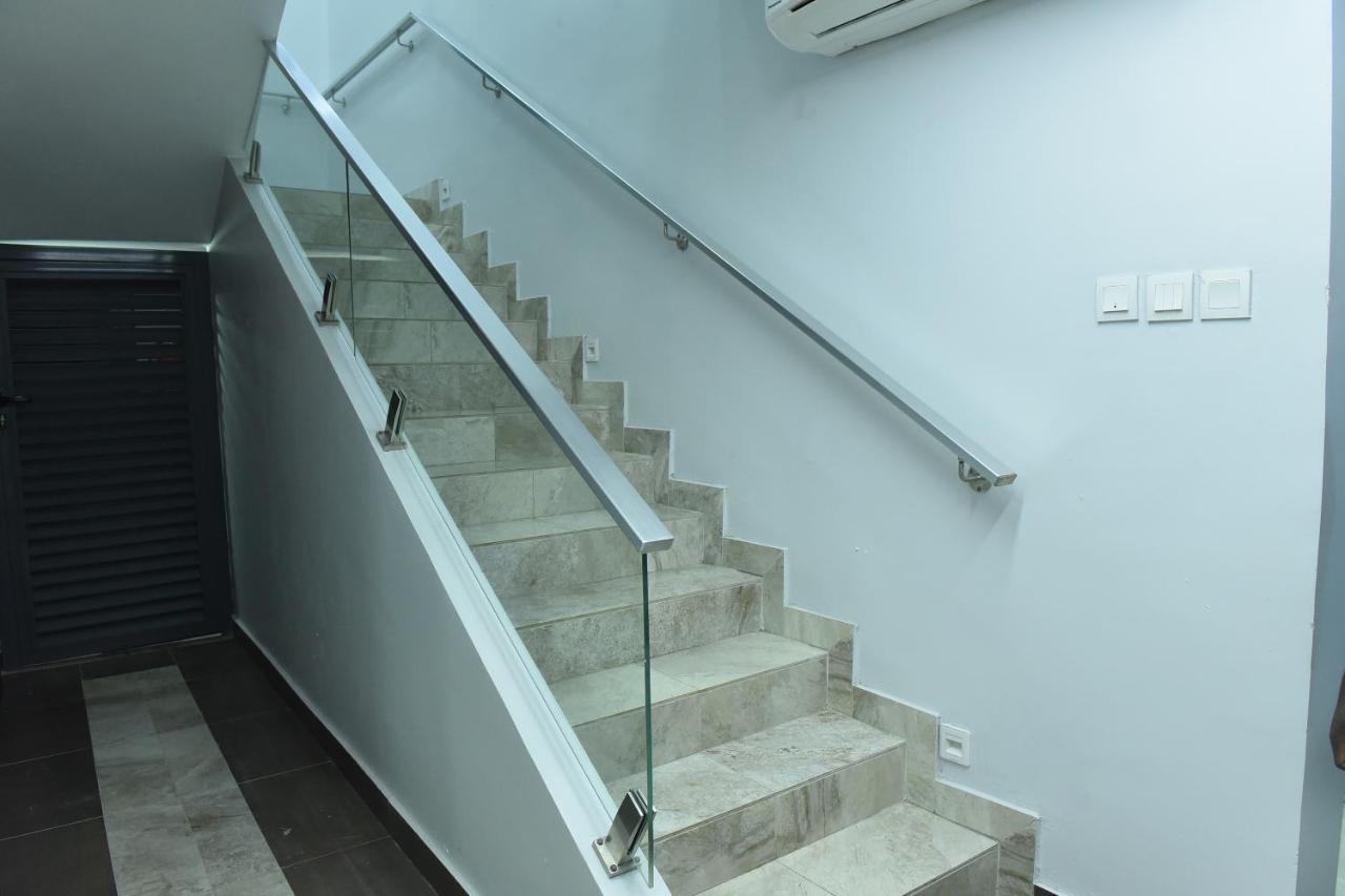 Urban Metro Inn Λάγος Εξωτερικό φωτογραφία