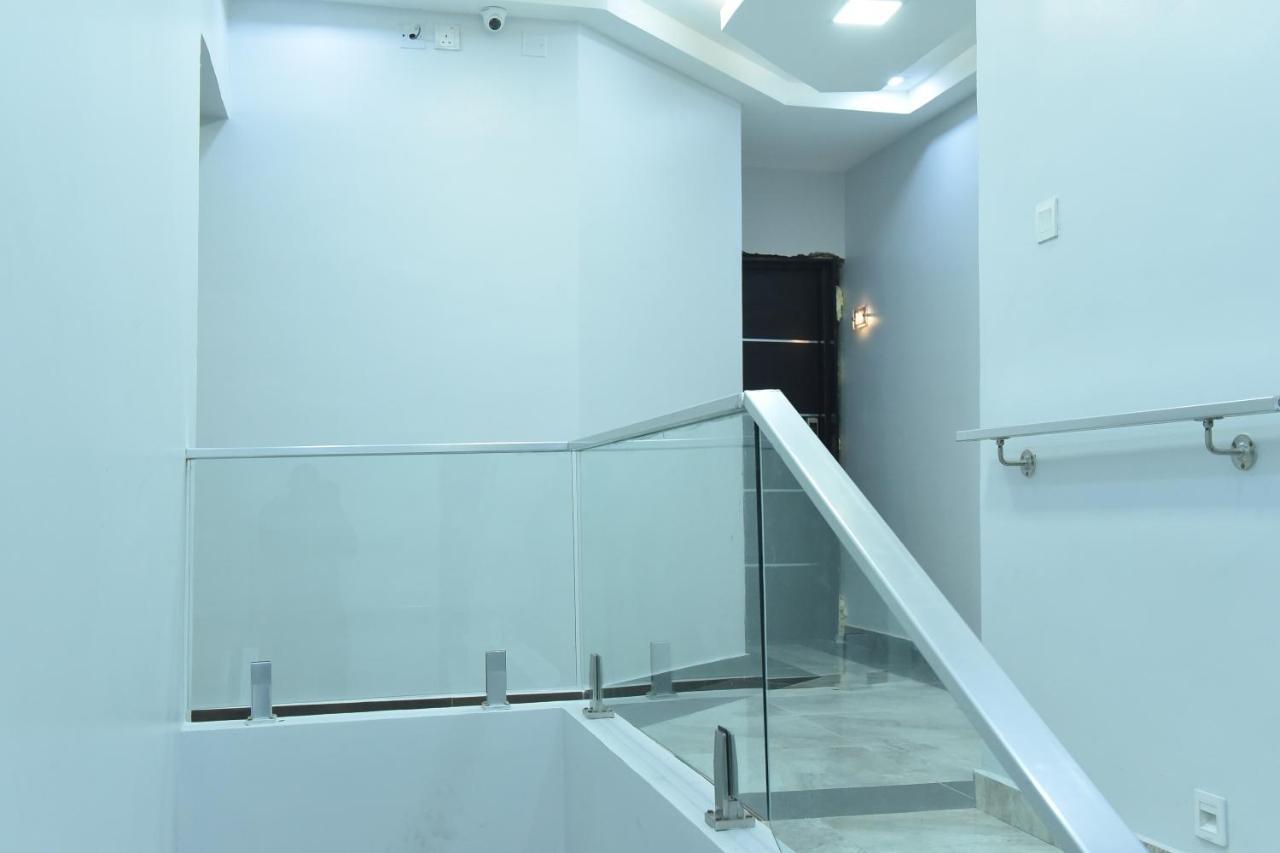 Urban Metro Inn Λάγος Εξωτερικό φωτογραφία